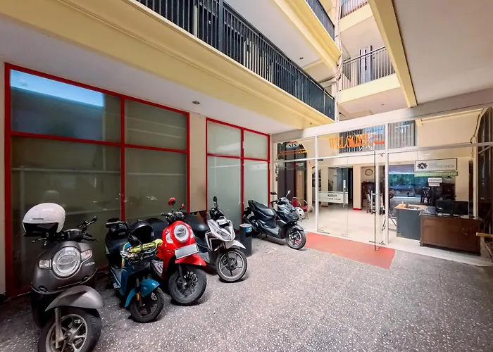 Audah Guesthouse Syariah Redpartner Jakarta